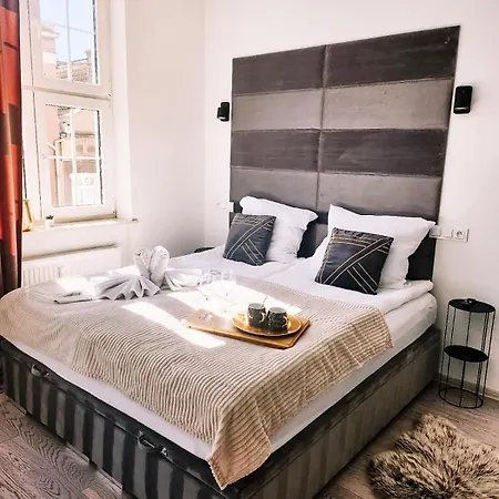 Cloud 9 King Size Bed - Old Town View Gdansk Ogarna Apartment Exterior photo