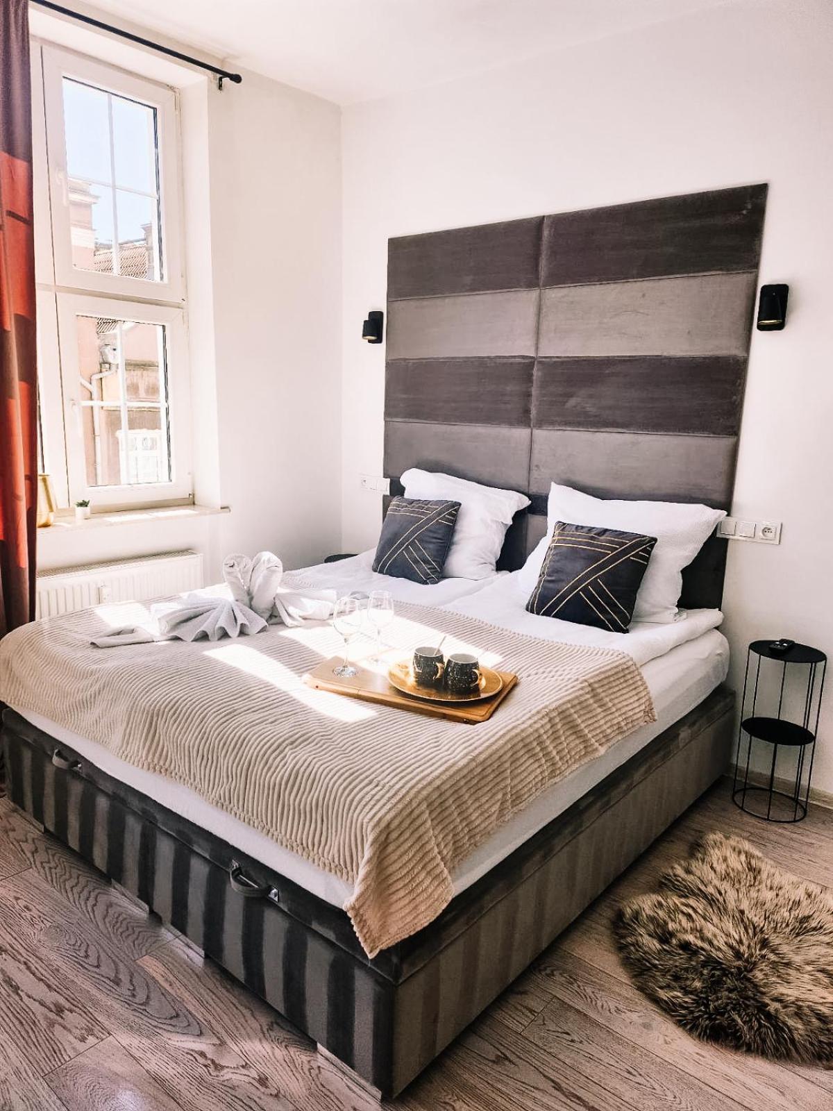 Cloud 9 King Size Bed - Old Town View Ogarna *